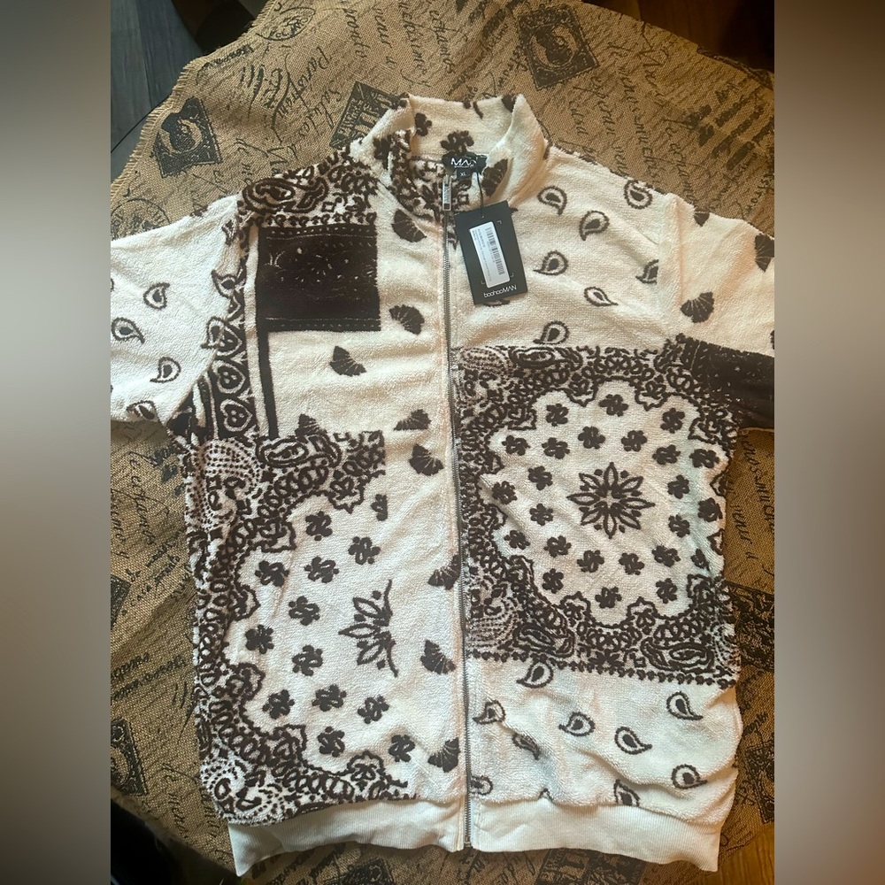 BooHooMAN Beige and Dark Brown Bandana Pattern borg top